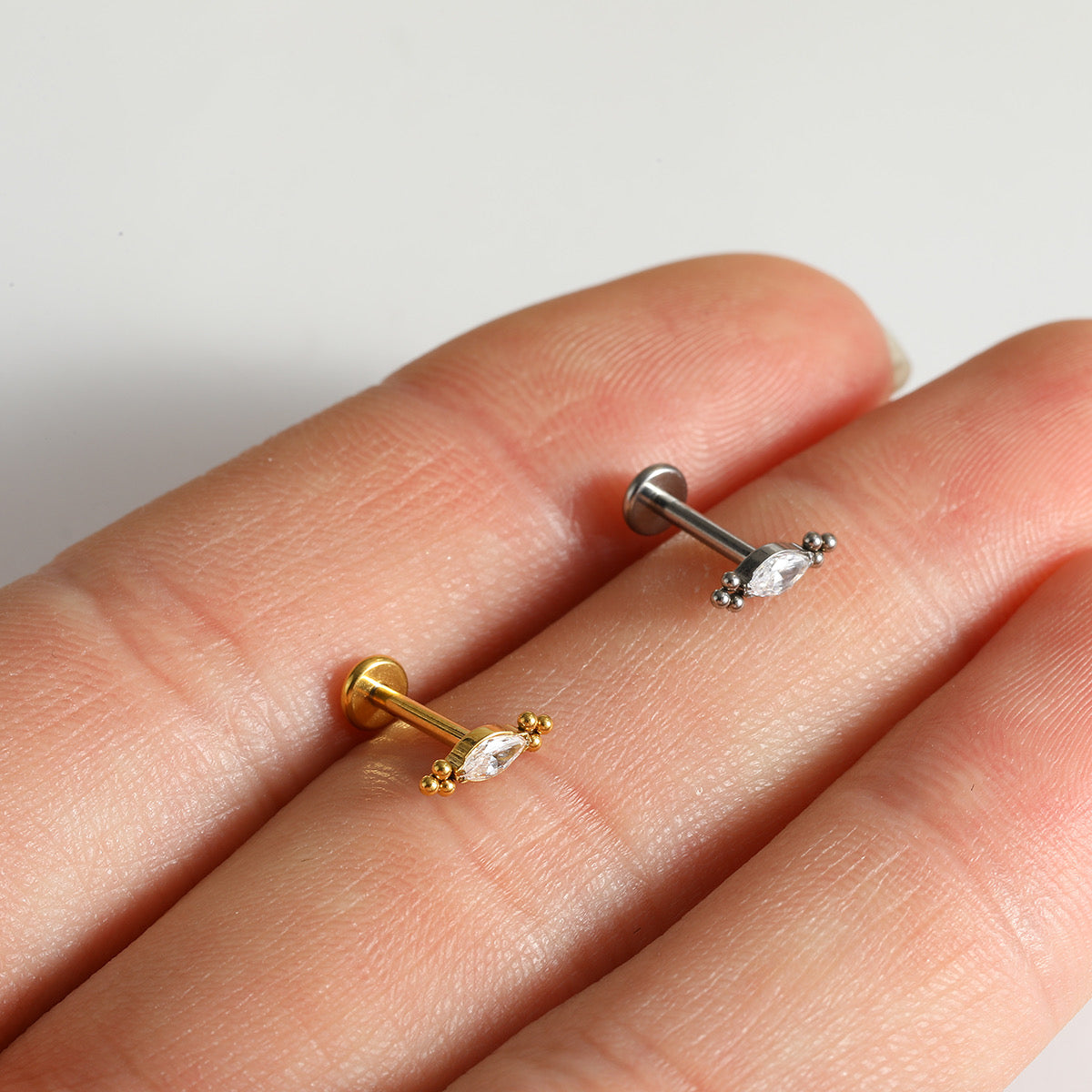Muse Labret